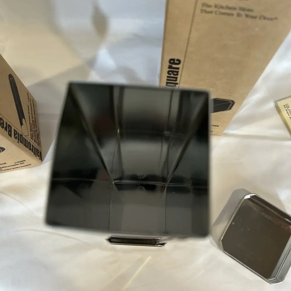 Vintage The Pampered Chef Valtrompia Square & Heart Bread Tube in Boxes